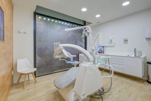 Clinica Dental de Terrassa - Dentista