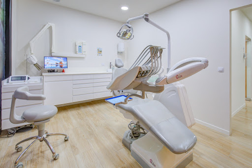 Clinica Dental de Terrassa - Dentista